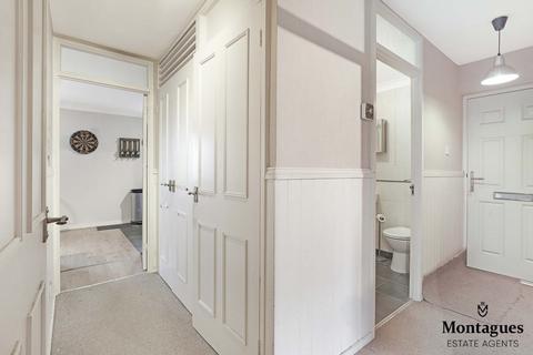 40 Rowley Mead, Thornwood, Epping, CM16 6NH