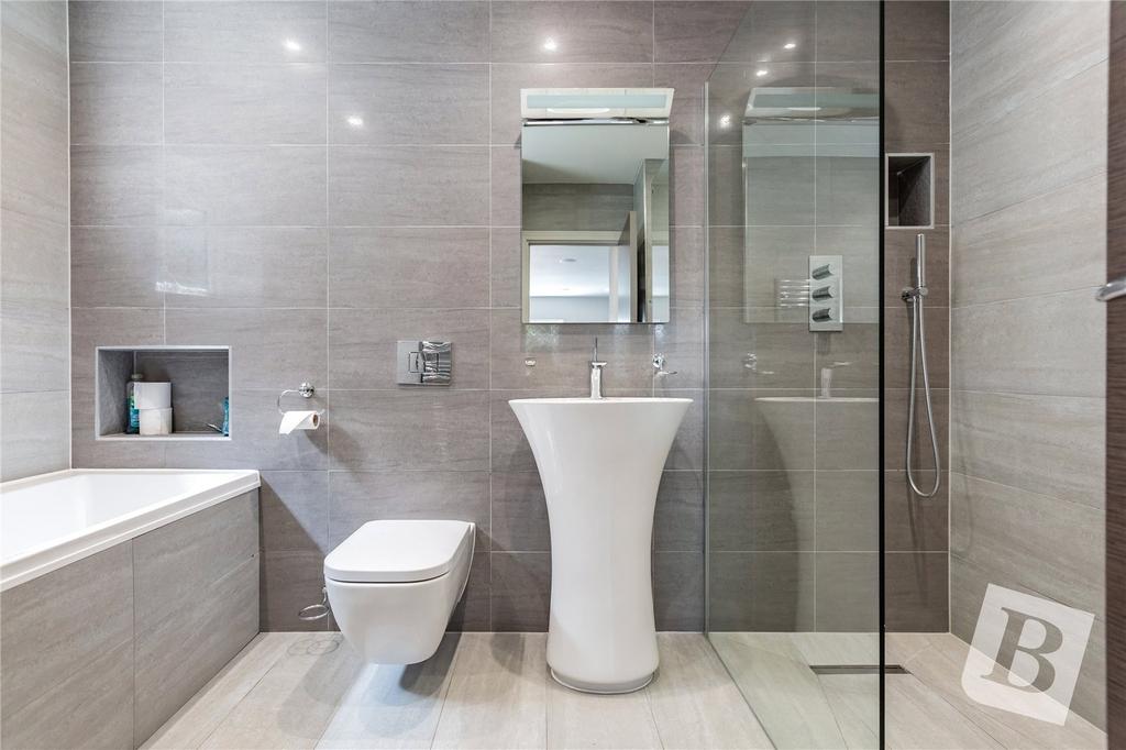 En-Suite 4