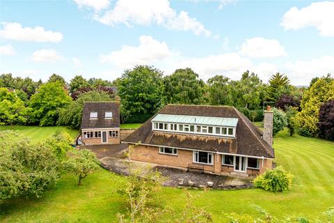 4 bedroom detached house for sale, Finedon Road, Irthlingborough, Wellingborough, Northamptonshire, NN9