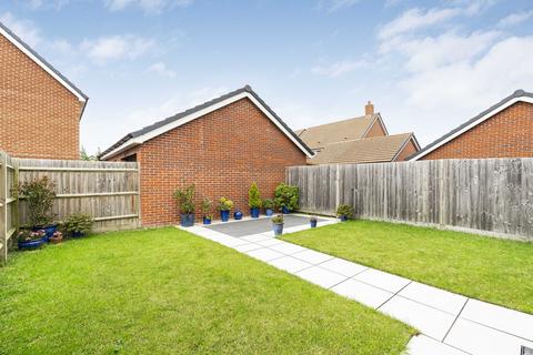 3 bedroom semi-detached house for sale, Crowberry Place, Didcot, OX11