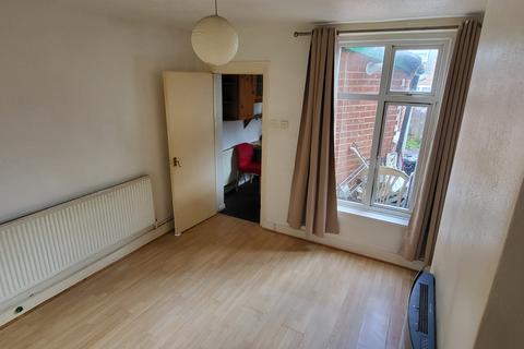 undefined, Luton LU1