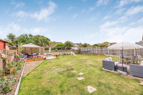 4 bedroom detached house for sale, Wheatlands Avenue, Hayling Island, Hampshire