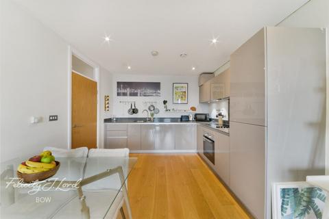 2 bedroom apartment for sale, Barry Blandford Way, London