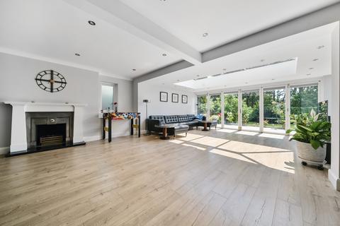 5 bedroom detached house to rent, Clarendon Way Chislehurst BR7