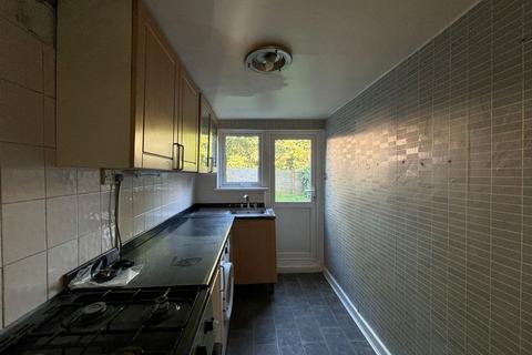 80a Aldborough Road South, Ilford, IG3 8EY