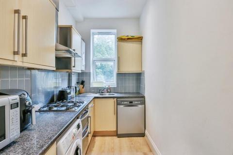 3 bedroom flat to rent, Wimborne Road, Bournemouth BH2