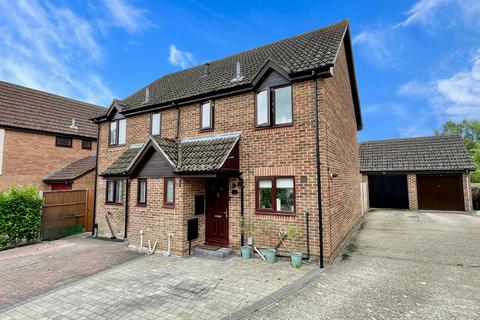 3 bedroom semi-detached house for sale, Beveren Close, FLEET GU51