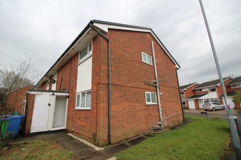 1 bedroom flat to rent, Andover Avenue, Middleton, M24