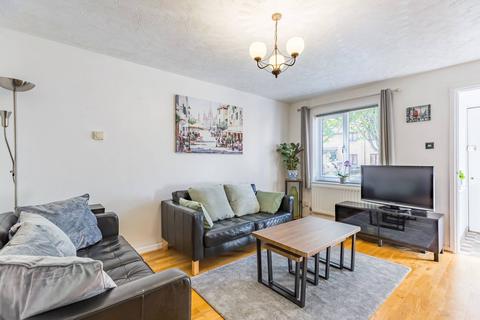 20 Hanover Avenue, London, E16 1SD