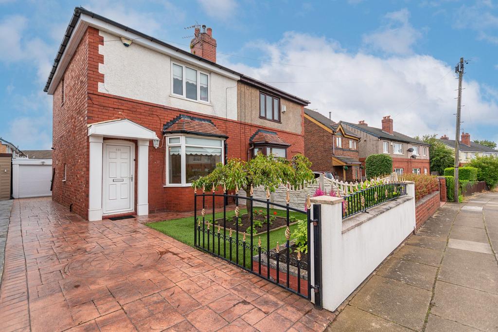 Wigan Road Leigh WN7 3 Bed Semi detached House 170 000 Wigan Road Leigh WN7 3 Bed Semi detached House 170 000