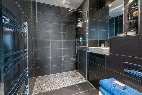 2 bedroom flat to rent, Embankment House, 7 Fleet Street BN1