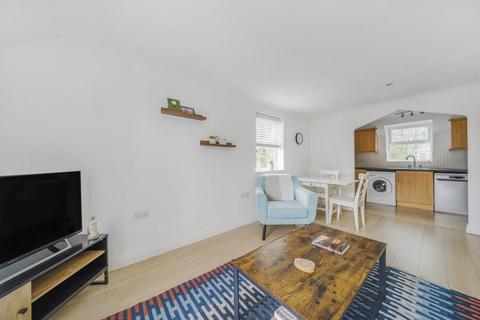 2 bedroom flat for sale, Newbury,  Berkshire,  RG14