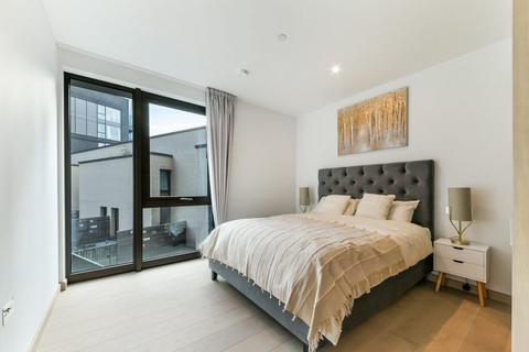 2 bedroom apartment for sale, Embassy Gardens London SW11