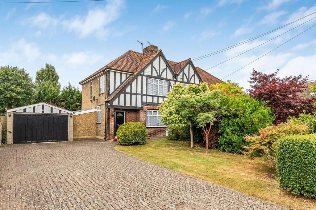 Parkland Grove, Ashford, TW15 3 bed semi-detached house for sale - £675,000