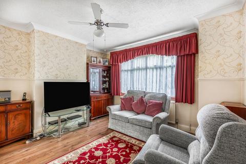 89 Parkland Grove, Ashford, TW15 2JF