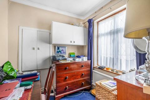 89 Parkland Grove, Ashford, TW15 2JF