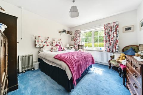 81 Raymond Crescent, Guildford, GU2 7SZ