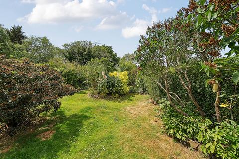 81 Raymond Crescent, Guildford, GU2 7SZ