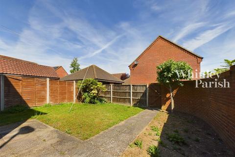 3 bedroom semi-detached house for sale, Windsor Court, Diss