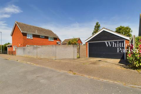 4 bedroom detached house for sale, Millway Avenue, Roydon