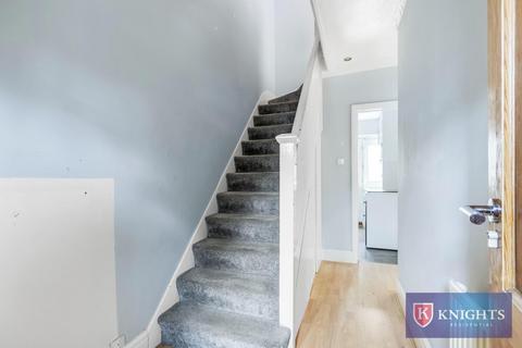 3 bedroom house for sale, Church Street, London, N9