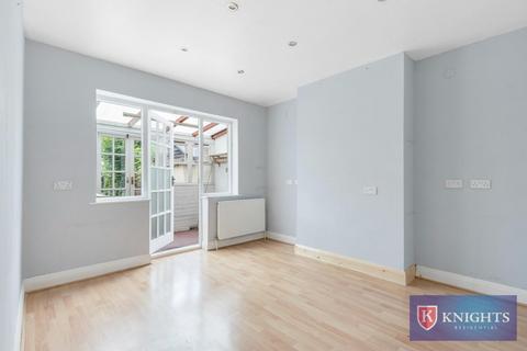 3 bedroom house for sale, Church Street, London, N9