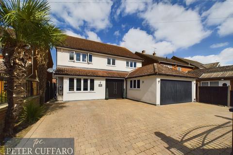 4 bedroom detached house for sale, Derby Road, Hoddesdon EN11