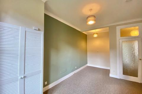 2 bedroom flat to rent, Lawrie Street, Glasgow G11