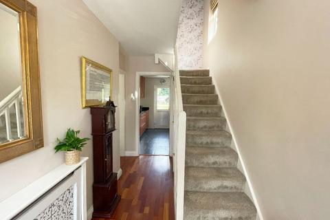 34 Coombe Road, Romford, RM3 0TX
