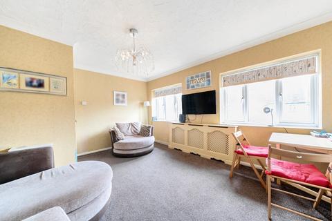 106 Ash Grove, Harefield, Uxbridge, UB9 6EZ