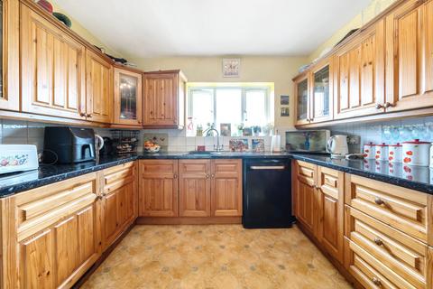 106 Ash Grove, Harefield, Uxbridge, UB9 6EZ