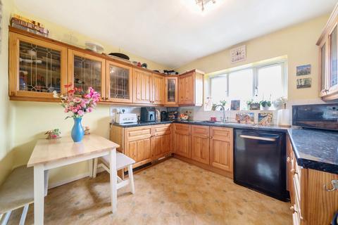 106 Ash Grove, Harefield, Uxbridge, UB9 6EZ
