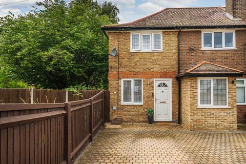 2 bedroom end of terrace house for sale, Cramptons Road, Kent TN14