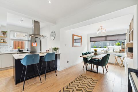 55 Cleuch Gardens, Clarkston, Glasgow, G76 7QD