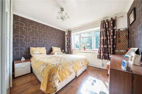 8 Springfield Gardens, Ruislip, HA4 9TQ