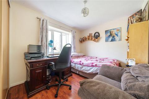 8 Springfield Gardens, Ruislip, HA4 9TQ