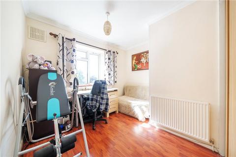 8 Springfield Gardens, Ruislip, HA4 9TQ