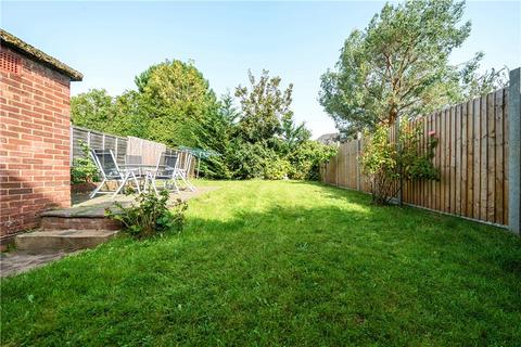 8 Springfield Gardens, Ruislip, HA4 9TQ
