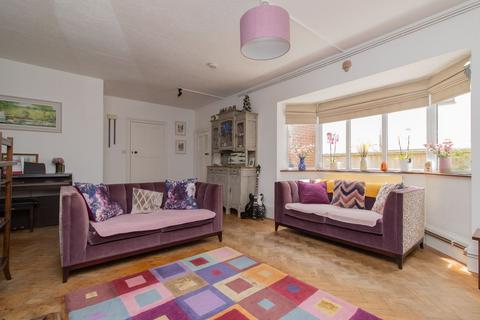 2 bedroom property for sale, Dumpton Park Drive, Broadstairs, CT10