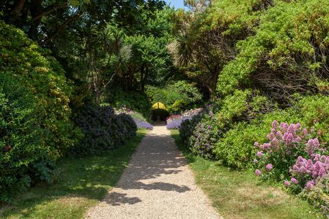 1 bedroom flat for sale, Lewes Crescent, Brighton, East Sussex