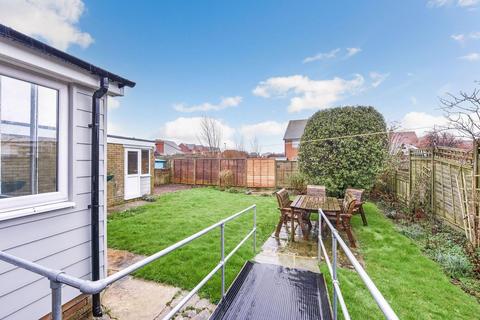 2 bedroom detached bungalow for sale, Grayswood Avenue, Bracklesham Bay, PO20