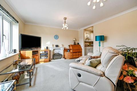 2 bedroom flat for sale, Windmill Court, East Wittering, PO20