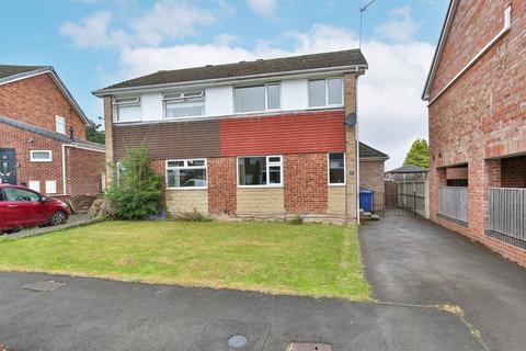 3 bedroom semi-detached house for sale, Hollythorpe Close, Chesterfield S41