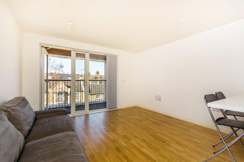 1 bedroom flat for sale, Rutherford House, Battersea Park, London, SW11