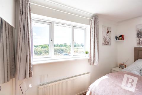 7 Leconfield Walk, Hornchurch, RM12 6NZ