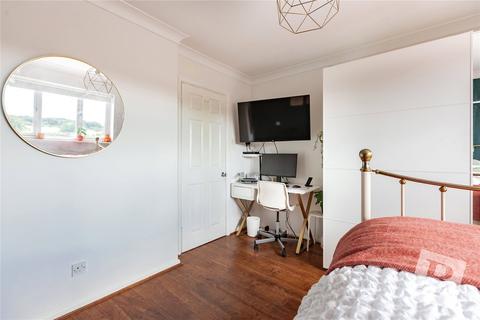 7 Leconfield Walk, Hornchurch, RM12 6NZ