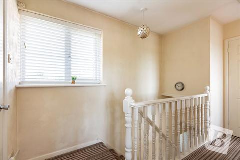 7 Leconfield Walk, Hornchurch, RM12 6NZ