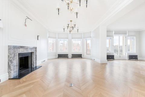 4 bedroom apartment to rent, Oakwood Court, Abbotsbury Road, Kensington, W14