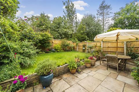 3 bedroom detached house for sale, Hailsham Close, Surbiton KT6