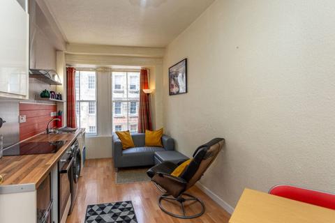 1 bedroom flat for sale, 1/9 Upper Bow, Old Town, Edinburgh EH1 2JN